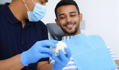 Dr. Aldo Moreno Implantes dentales en Miraflores Dr. Aldo Moreno Implantes dentales en Miraflores